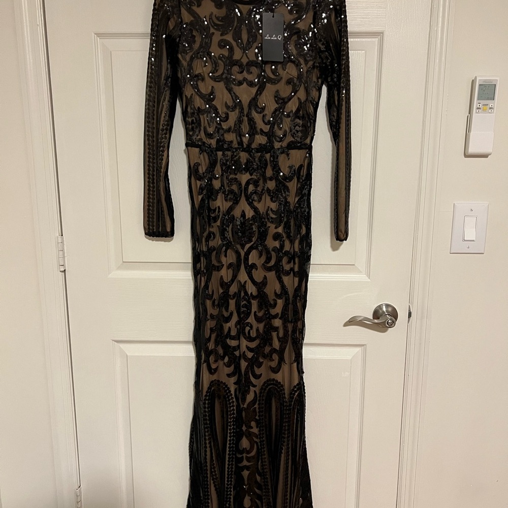 Miss Ord Black Sequin Long Sleeve Evening Mermaid Gown Size S NWT (Hemmed) - Picture 3 of 4